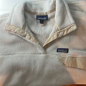 Patagonia fuzzy cream pullover